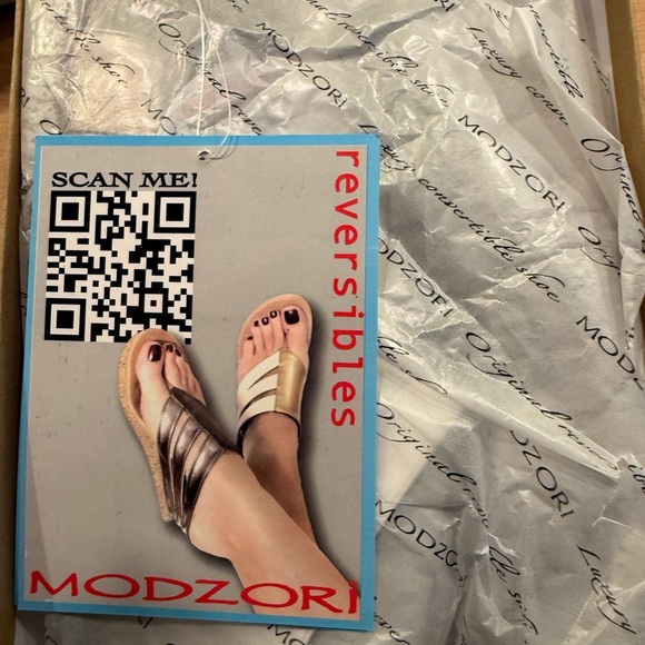 Modzori Klein Reversible Sandal Black/White Women’s 11 NEW - Picture 6 of 7